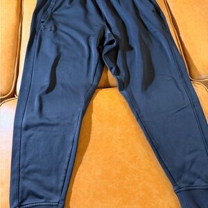 Under Armour Men's Black Athletic Jogger Sweatpants